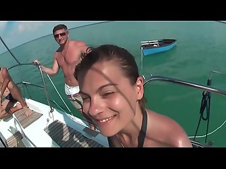 Mega Sex Party auf dem Boot - Pornstars