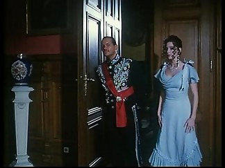 Italian vintage porn: dirty shadows puppet of a blow job!