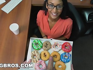 BANGBROS - How to sexually harass your secretary (Arianna Knight) properly