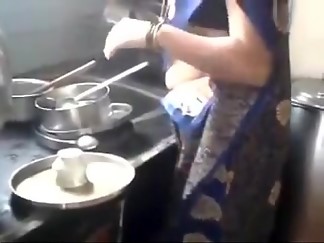 Desi indian Kannada aunty hot navel hip